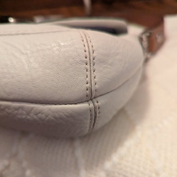 Y2K/vintage coach F13105 pebbled leather SOHO off white with tan shoulder bag - Picture 8 of 15